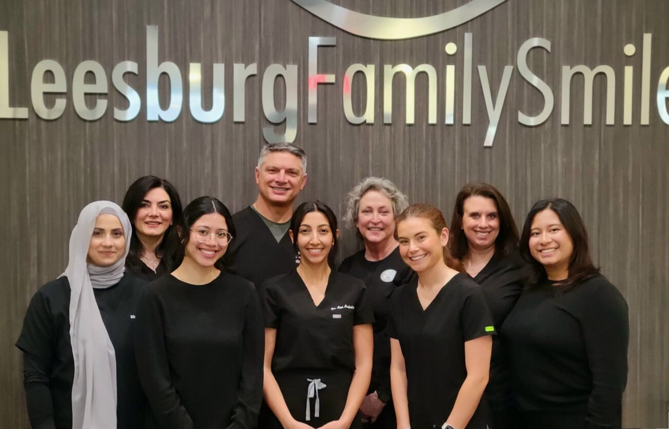 Leesburg Dental Staff Team Photo